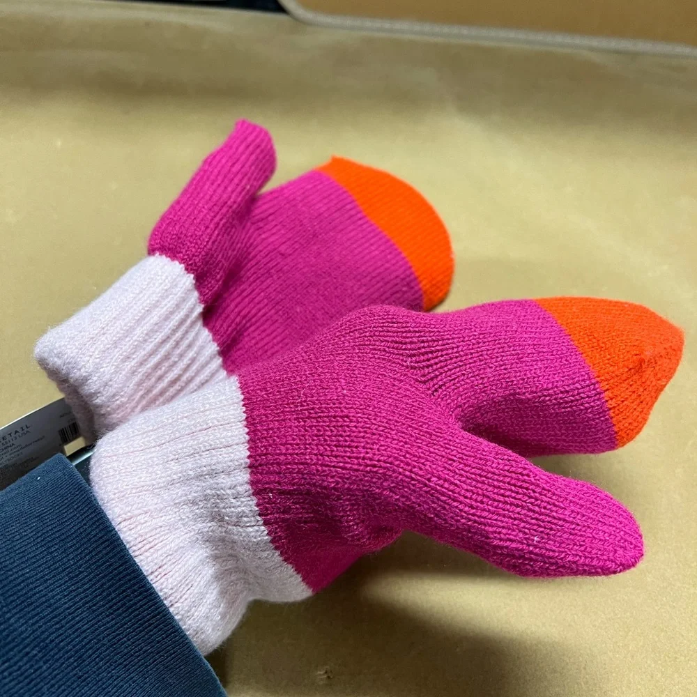 Hat & mittens